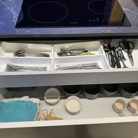 Solux - Perfect Location - Free Parking تيرانا