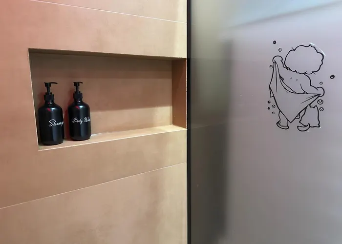 Solux - Perfect Location - Free Parking شقة