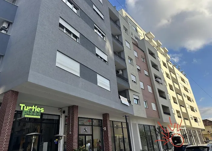 Solux - Perfect Location - Free Parking Tirana