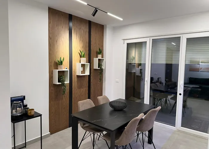 Apartment Solux - Perfect Location - Free Parking *